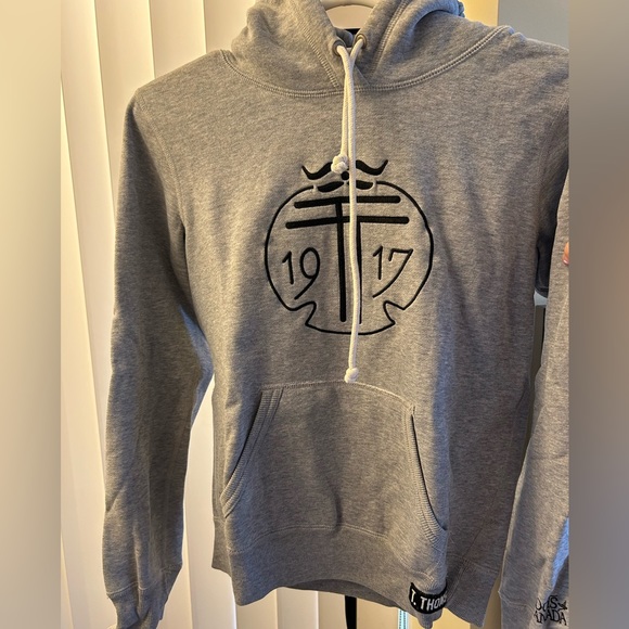 T.Thomson Roots Hoodie Grey - Picture 2 of 3